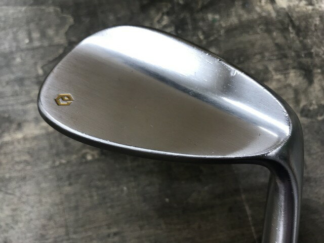 商品詳細 種別 ウェッジ モデル TourWedge TypeM フレックス S200 本数 1 長さ 35 ライ角 63.5 キックポイント ヘッド体積 0 メーカー エポン シャフト DG ロフト 52 番手 52 クラブ重量 467 バランス D2 ヘッド素材 軟鉄 定価 0 傷の程度 ヘッドカバー 無 フェース 【B-】傷が多数あり ソール 【B-】傷が多数あり グリップ 【B-】傷が多数あり クラウン 【B-】傷が多数あり シャフト状態 【B-】傷が多数あり その他コメント ・フェース・バックフェースに小さな石打傷あり
