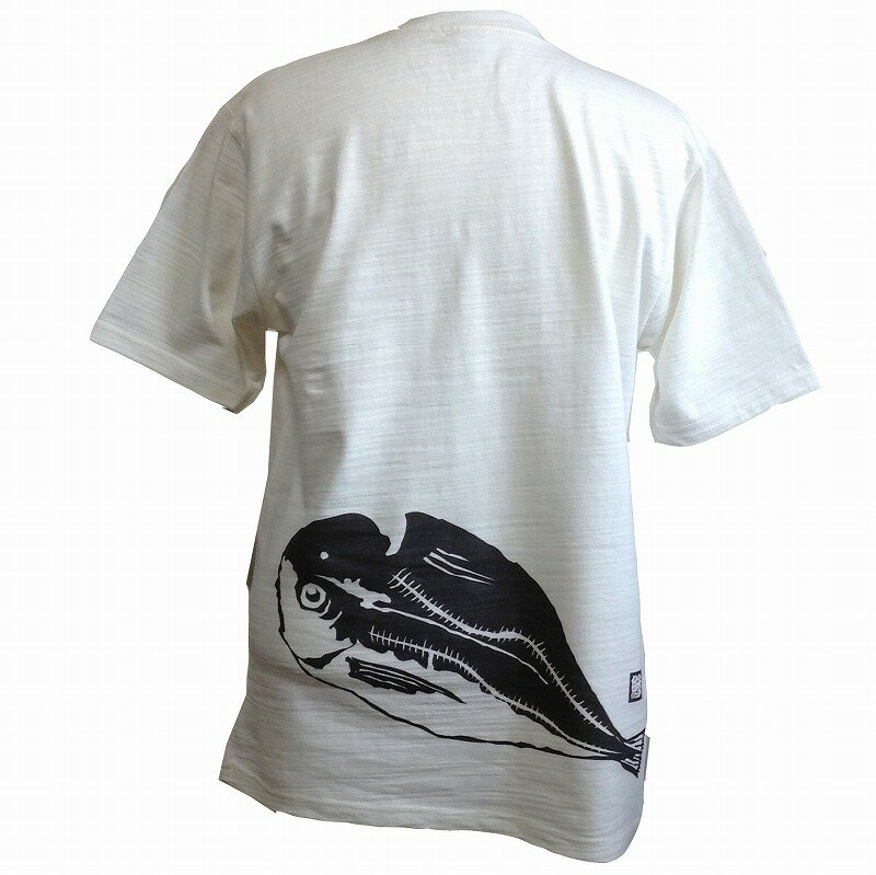 メンズTシャツ　味のあるスラブ生地に和柄を抜染しました。　魚拓・鯵の開き（白）