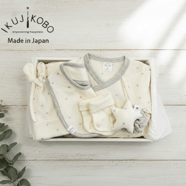 Rakuten - 育児工房　ベビーギフト　出産祝い　スターギフトボックス　ギフトセット　星柄　日本製　コンビオール　ソックス　スタイ　帽子　にぎにぎ　5点セット　ボックス付き　厳選素材　オーガニックコットン　国内製造　国内縫製　新生児　贈り物　プレゼント