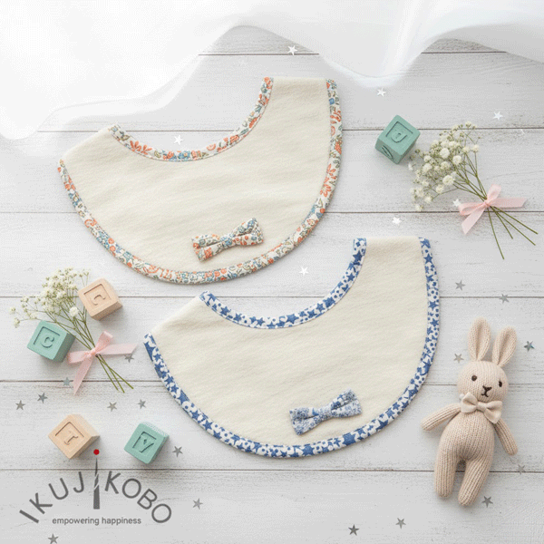 楽天笑顔ショップ楽天市場店育児工房　IKUJIKOBO　スタイ　よだれかけ　ビブ　リバティ　日本製　リボンモチーフ　ネイビー　ピンク　出産祝い　ベビーギフト　プレゼント　プチプラ　ギフト　男の子　女の子　オーガニック素材　オーガニックコットン
