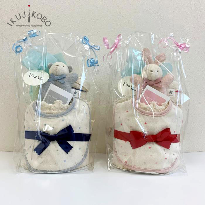 おむつケーキ ダイパーケーキ 出産祝い ベビーギフト ブルー ピンク おむつ スタイ 腹巻き ラトル ファーストトイ パンパース Sサイズ オーガニック IKUJIJOBO 育児工房 送料無料! 沖縄県・離島は別途送料がかかります。
