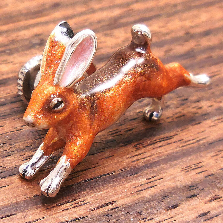 ピンブローチ ラペルピン シルバー925 干支 卯 跳ねうさぎ エナメル彩色 イタリア製 サツルノ インポート メンズ レディース プレゼント ギフト