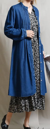 【春　デニム　シャツワンピー！】レディス　綿100％デニム　前身頃タックデザイン　シャツワンピース＜2色：M：着丈約101cm＞【立衿　スタンド衿　バンドカラー】【シャツ　ワンピース】【送料無料】