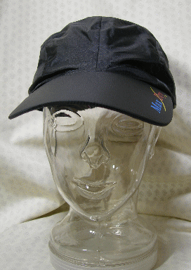 【レディス 黒 レインキャップ】【雨対策帽子】【アウトドア&カジュアル】【防水透湿生地使用】パラシュートクロス生地、つば左側にロゴプリントのレインキャップ<黒無...