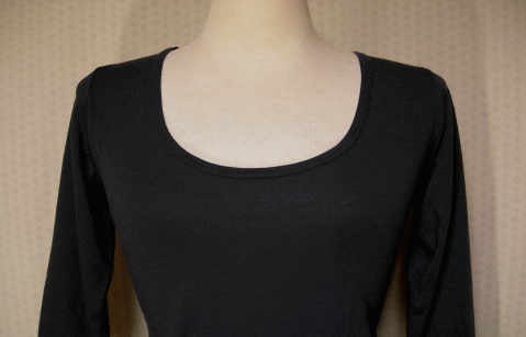 【送料無料♪】【レディス　発熱　長袖　Tシャツ＜チャコール：L、2L＞】【暖かアイテム】【発熱繊維】【オン＆オフ兼用】吸湿発熱ストレッチ、無地長袖Tシャツ【ヒートテック】【山ガール】【スポーツ観戦】