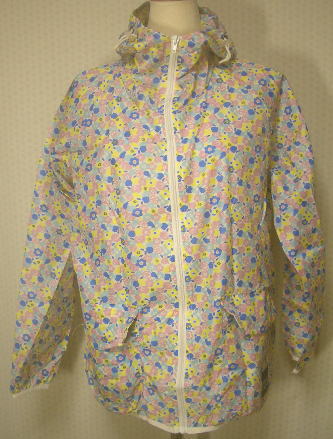 【送料無料！】【アウトドア＆カジュアル】レディス　ボタニカル柄　撥水加工　フルジップ　ヤッケ＜イ..