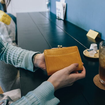 がま口 二つ折り財布 レディース 財布 ガマグチ イタリア革 イタリアンレザー イタリーレザー YANKEE社 本革 誕生日 プレゼント ギフト 全7色