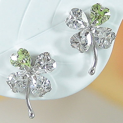 14金 クローバー 四葉 よつばピアス キュービックジルコニア ぺリドット 8月誕生石 K14ホワイトゴールド スタッドピアス 品質保証書 女性 レディース ジ...