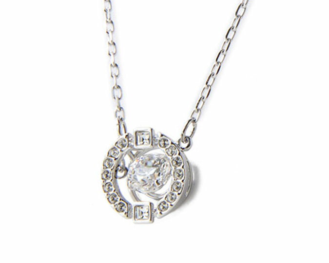 SWAROVSKI　　≪スワロフスキー≫　ネックレス　　5286137　 SPARKLING DANCE ROUND　(スパークリングダンスラウンド）　ペンダント　ロジウムコーティング 　【送料無料】【セール】
