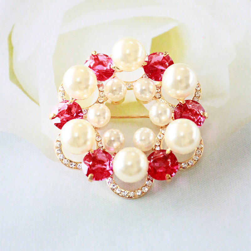 ブローチ フォーマル スワロフスキー 花 パール　brooch 在庫一掃セール かわいい ...