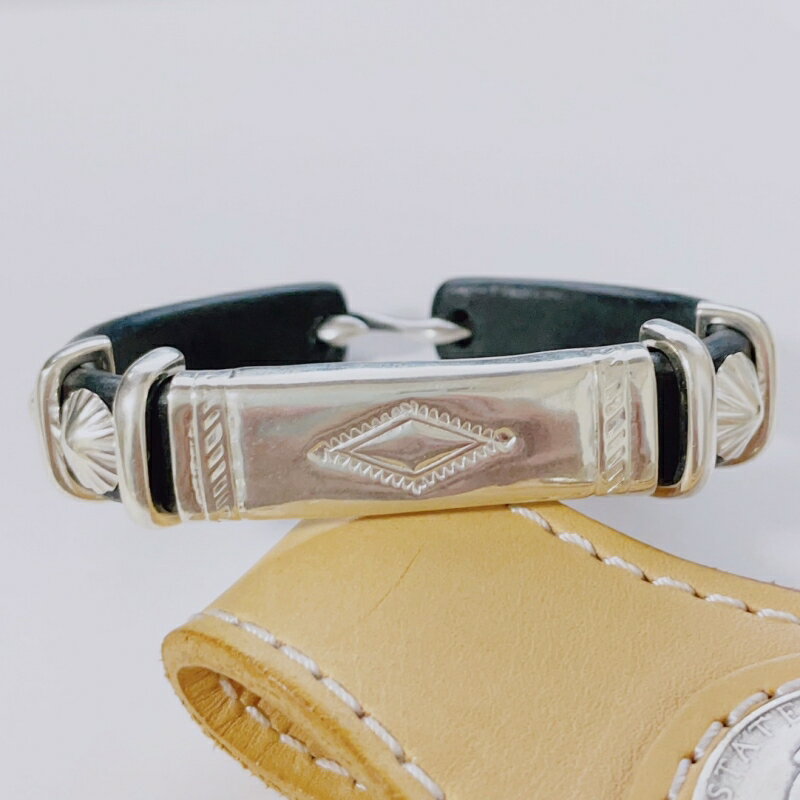 レザーブレスレット レザーバングル16cmカンブレス アポロコンチョ付き ブレスレット バングル インディアン おしゃれ ギフト プレゼント 贈り物