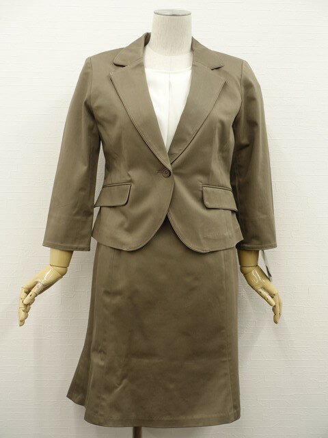 新品タグ付 アッドルージュ AddRouge 洗える長袖テーラードジャケット+ひざ丈マーメイドスカート スーツ上下2点セット 9AR ブラウン 【中古】