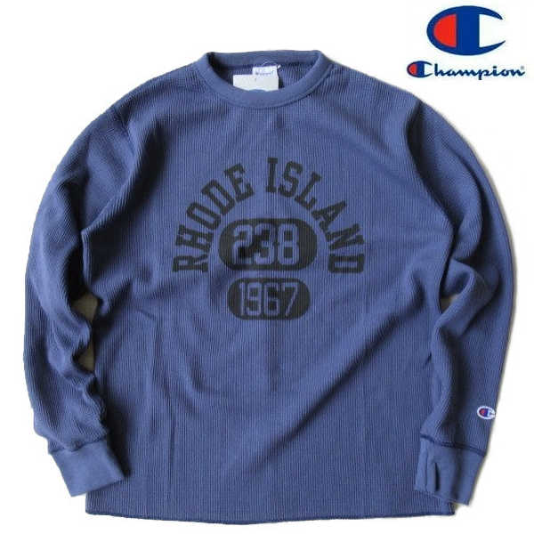 アスレチックウェアーの王様・・・と言えばご存じ『Champion/チャンピオン』 プリント入りワッフル地ロングスリーブTシャツが登場！ ベーシックなミディアムウェイトのサーマルロンT。 アーチ状の文字とカプセルナンバーを組み合わせたカレッジタイプのプリントデザイン。 水性インクの染み込みプリントと相まってオールドアスレチックな雰囲気！ 【素材】　20s/1 CVC Waffle（コットン70％　ポリエステル30％） 【カラー】　342/ブライトブルー 【お荷物サイズ】　通常サイズ ★サイズ詳細・cm表記★平置きで採寸・素材（サーマル/ワッフル）の関係上、個体差がございます 着丈/身幅/袖丈/肩幅の順番です。 （Mサイズ）67/51/60/44 （Lサイズ）69/52/62/46 （XLサイズ）72/54/64/49 メーカー希望小売価格はメーカー商品タグに基づいて掲載していますアスレチックウェアーの王様・・・と言えばご存じ『Champion/チャンピオン』 プリント入りワッフル地ロングスリーブTシャツが登場！ ベーシックなミディアムウェイトのサーマルロンT。 アーチ状の文字とカプセルナンバーを組み合わせたカレッジタイプのプリントデザイン。 水性インクの染み込みプリントと相まってオールドアスレチックな雰囲気！ 【素材】　20s/1 CVC Waffle（コットン70％　ポリエステル30％） 【カラー】　342/ブライトブルー 【お荷物サイズ】　通常サイズ ★サイズ詳細（cm表記）★平置きで採寸・生地の性質上、多少の誤差はご了承ください。 （サイズ）　　着丈・ 身幅・ 袖丈・ 肩幅 （Mサイズ）　67 / 51 / 60 / 44 （Lサイズ）　69 / 52 / 62 / 46 （XLサイズ）　72 / 54 / 64 / 49 ★その他のカラー・デザインはココをクリック★