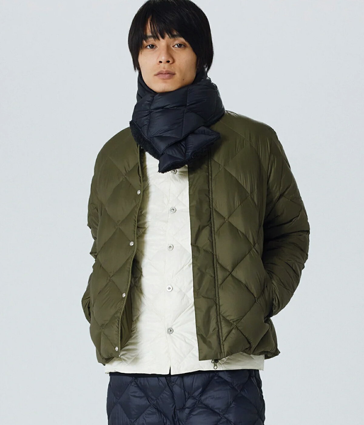 【TAION｜タイオン】CITY REVERSIBLE DOWN SCARF　シティリバーシブルダウンスカーフ　オフホワイト　ベージュ　カーキ　ダークチョコ　ブラック　オリーブ　ネイビー　チャコール　防寒　冬【R201CI】