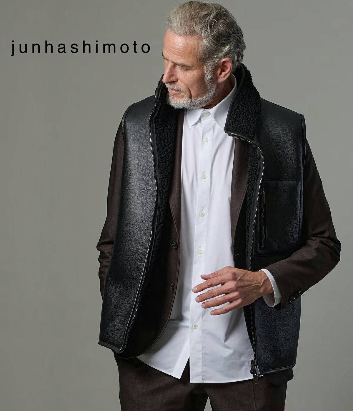 【都会的な冬スタイルを格上げする、ラグジュアリーな“MOUTON VEST”】 アウトドアの機能美を、上質なムートンで仕立てた大人のためのベスト。 クロム鞣しを施した上質なムートンを贅沢に使用。クロム鞣しならではの柔軟性と耐久性により、しなやかで快適な着用感を実現しています。カールして複雑に絡み合ったムートンの繊維が多くの空気を含むことで、暖かな空気の層を作り出し、優れた保温性を発揮。さらに、吸湿性・放湿性にも優れ、外部の温度や湿度の変化に合わせて快適な状態を保ちます。 アウトドアベストの無骨な機能美をベースに、ムートン特有の柔らかな質感と上品な存在感をプラス。単体での着用はもちろん、M65 FIELD COATのライナーとして取り付け可能な仕様により、スタイリングの幅を広げます。都会的なミリタリースタイルに、さりげないラグジュアリー感を添える一着。 高い防寒性と洗練された佇まいを兼ね備えた、冬の装いを格上げする特別なムートンベスト。 ※照明の関係により、実際よりも色味が異なって見える場合がございます。 ※ご使用のパソコン・スマートフォンなどの環境により、若干商品と画像の色味が異なる場合がございます。 ※商品のカラーは画像の色味をご参照ください。 ※同一商品でも個体差が生じるため、採寸内容に若干の差が生じる場合がございます。 [SIZE] 3 5 肩幅 41.0cm 45.0cm バスト 110.0cm 118.0cm 着丈 66.0cm 68.0cm 裾幅 110.0cm 118.0cm 着用モデル：184cm　着用サイズ：5(XL) 着用モデル：170cm 67kg　着用サイズ：3(M) [サイズ選びの目安] ※前後の身長の方におすすめです。 身長（前後） 170cm｜3(M) 185cm｜5(XL) 商品番号 1022620003 モデル MOUTON VEST 販売価格 ￥170,000 + tax シーズン 冬 素材 羊革 生産国 日本 返品可否 不可