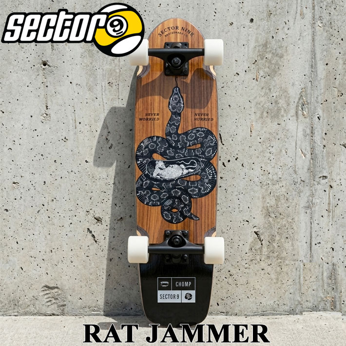 メーカー希望小売価格はメーカーカタログに基づいて掲載していますSECTOR9 セクターナイン サーフスケート 日本正規販売店 創業：1993年 創業者：スティーブ・レイクを中心とした4人の仲間たち アメリカのカルフォルニア州で生まれ、現在ではサンディエゴに拠点を構える サーファーによって、サーファーの為につくられたスケートボードブランド 現在世界57か国で愛されています RAT JAMMER Chomp BrandとのコラボレーションでうまれたRAT JAMMERは、7層の積層メープル板のデッキに、チークウッドのベニヤを使ったボトムにデザインが浮き立つ特殊な印刷方法でアートワークを際立たせています。 このクルーザーは、8.375"Gullwingミッショントラック、61mm 78a 9ballsホイール、ABEC 5 Greaseballベアリング、1.25"スチールボルトとERGグリップテープが付属しています。 【CRUISER RIDING STYLE】 SECTOR 9のほとんどのスケートボードはクルージングが可能ですが、クルーザーと指定されたボードは、より方向性のあるシェイプで、ウィールはソフトなものが一般的です。 クルーザーカテゴリーのほとんどは通常のショートボードのテンプレートから作られており、スケートパークやストリートで滑ることができます。 DIMENSIONS - Length: 28.5” - Width: 7.875” - Wheelbase: 14.75” COMPONENTS - 8.375” Gullwing Mission Trucks - 61mm 78a Nineballs - ABEC 5 Greaseball Bearings - 0.25” Recycled Plastic Risers - 1.25” Hardened Steel Bolts - ERG Grip Tape FEATURES - 7 Ply Maple - Teak Wood Bottom Veneer - Raised Pattern Underprint - Kicktail - Collaboration with Chomp Brand ご注意ください！ ※海外生産品の為、デッキ及びウイールに多少の傷や汚れ、塗装の剥がれ、塗装のよれ、気泡等がある場合が御座いますが、ご使用には問題無い為、メーカー検品済で良品扱いです。初期不良には該当致しません。 ※入荷時期によりウィールのカラーが異なる場合があります。 ※メーカー画像仕様の為、モニター環境等により多少色味の違いがある場合が御座います。予めご了承ください。 ※イメージとしてAI生成画像を使用しております。ご注意ください。