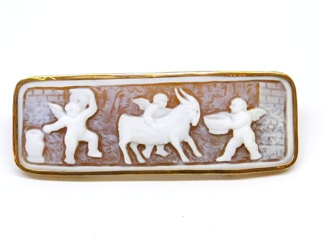 K18 カメオ シェル ☆ 鑑別書付き ブローチ イエローゴールド 9.4g 天使□7K 大感謝祭 クリスマス プレゼント