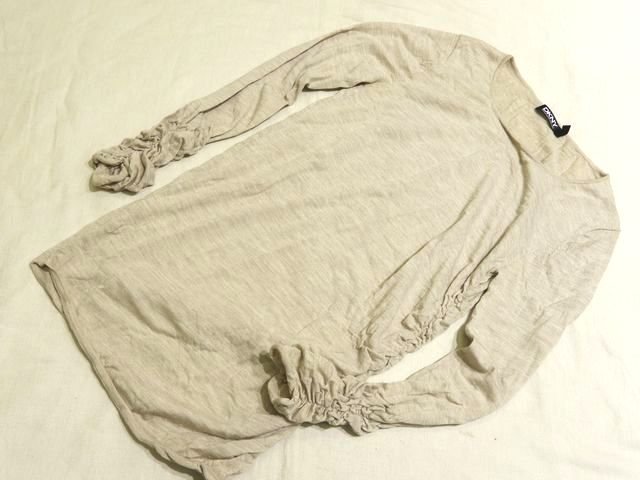 ※送料無料 美品 C42 DKNY ダナキャラ