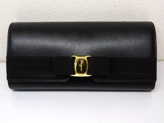 まだ美品 フェラガモ ■ レザー ブラック×ゴールド金具 リボン 長財布 ウォレット FERRAGAMO □7L 4100