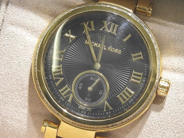 美品 マイケルコース レディース クォーツ 時計 ☆ MK-5989 ゴールドカラー ラインストーン 黒文字盤 スモールセコンド MICHAEL KORS ▼8A 美品 マイケルコース レディース クォーツ 時計 MK-5989 ゴールド