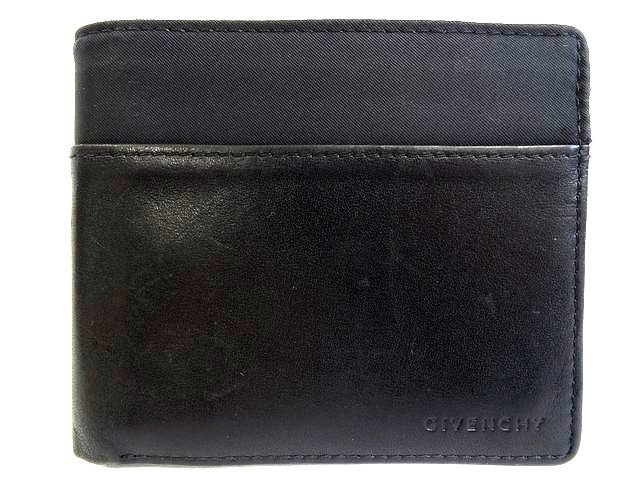 GIVENCHY ジバンシー 二つ折り財布 赤 美品 GIVENCHY ジバンシィ ブランドロゴ レザー 二つ折り がま口 財布