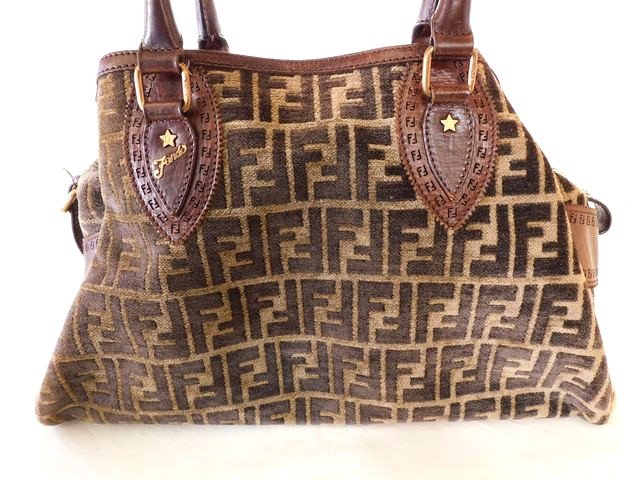 FENDI - フェンディ FENDI エトニコ ■ ハンドバッグ カーキ×ブラウン系 パイル×レザー ズッカ柄 レディース □8D