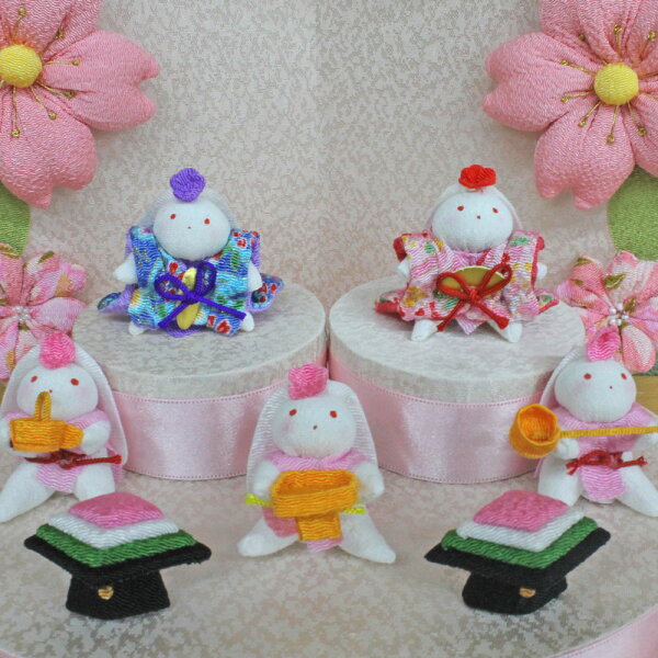 ちりめん コンパクト お雛様 おひなさま 雛祭り 雛人形 うさぎ 桜屏風付き ちりめん かわいい 雛人形 コンパクト リュウコドウ たれ耳 ひな人形 10人飾り うさぎ 雛十人 三段飾り 桜屏風付き 縮緬 ウサギ 兎 うさぎのお雛さま 3段 名前 名前木札 かわいい 可愛い ちりめん コンパクト お雛様 おひなさま 雛祭り 雛人形 うさぎ 桜屏風付き ちりめん かわいい 雛人形 コンパクト リュウコドウ たれ耳 ひな人形 10人飾り うさぎ 雛十人 三段飾り 桜屏風付き 縮緬 ウサギ 兎 うさぎのお雛さま 3段 名前 名前木札 かわいい 可愛い