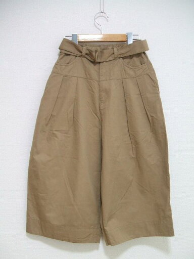 Sun Valley ベルト付き サイズM ハーフパンツ パンツ ベージュ レディース サンバレー【中古】2-0202S Sun Valley ベルト付き サイズM ハーフパンツ パンツ ベージュ レディース サンバレー【中古】2-0202S