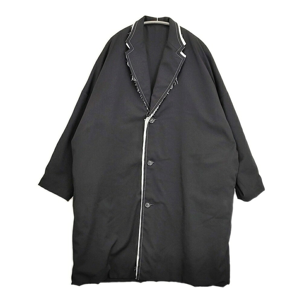 L284466-9180008-509 商品説明 ブランド B Yohji Yamamoto アイテム コート 断ち切り リバーシブル 定価136000円 NV-C53-808 サイズ1 カラー ブラック ホワイト※色は実物を見て判断したものを記載しております。発売時のカラー展開は把握しておりませんので、メーカー公式のカラーとは異なる場合もございます事をご了承くださいませ。 性別タイプ レディース 表記サイズ 1 実寸サイズ 着丈：約107cm身幅：約84cm裄丈：約86cm※採寸画像がある商品はハンガーに吊るした状態での計測のため、平置きでの採寸とは差が生じる場合がございます。平置きでの実寸サイズをご希望の場合は、ご購入前に必ずご質問ください。 ※記載以外のサイズが合わないことを理由とした返品はできませんので、 記載部分以外で実寸サイズの気になる箇所があれば必ず購入前にご質問ください。 品質表示 表地：毛100％ 裏地：キュプラ100％ 季節・シーズン 秋冬 状態 【参考ランク】 B 【全体の印象】 使用感・ダメージがあります。 【状態】 やや使用感 、 小穴 、 汚れ 【細かく見ると】 黒い方の後ろ裾にいくつか小穴、白い方の左袖に小さい汚れあり。 黒い方にベルトループがありますが、元々ベルト付属の商品かは不明。 ※保管時にできた折りジワ、繊維付着などはご容赦下さい。 仕様 ポケット：なし着脱仕様： フロントボタン 透け感： なし 裏地： あり 定価 136000円 付属品等 タグ その他 ※モニターの発色の具合によって実際のものと色が異なる場合があります。 質問などありましたらご遠慮なくどうぞ！