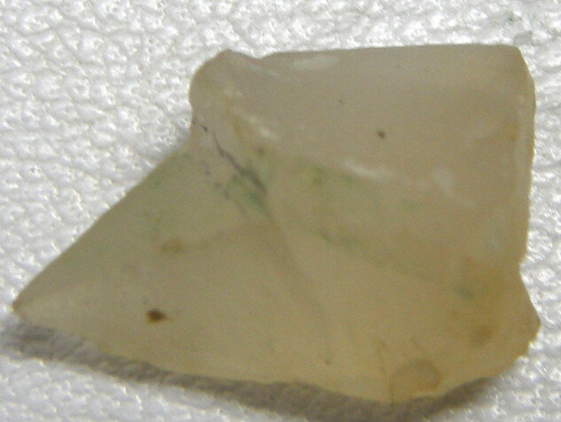 天然ミルキーカルセドニー8.33ct原石