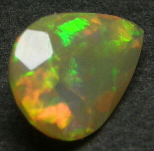天然オパール0.62ct　10月誕生石