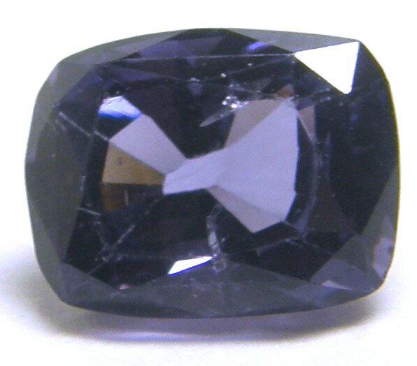 宝石名 天然パープルスピネル 産地 スリランカ産 重さ 1.92ct サイズ 8.2x6.3x4.4ミリ 色 パープル色 商品説明 ブルー系パープルカラースピネル。 発送 簡易書留郵便も対応しています。重さにより価格変わります。基本430円