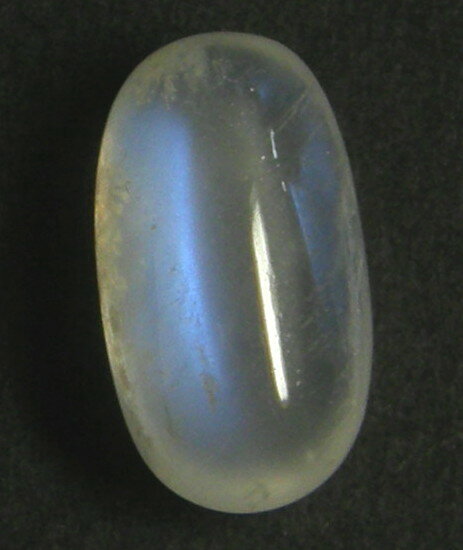宝石名 天然ペリステライト 産地 アフリカ産 重さ 6.85ct サイズ 15x8.4x7.1ミリ 色 ブルーシラー色 商品説明 ブルームーンストーンのようなペリステライト。 発送 簡易書留郵便も対応しています。重さにより価格変わります。