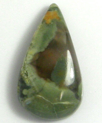 宝石名 天然RAYNITE 産地 ・・・産 重さ 19.57ct サイズ 27.5x15x6.5ミリ 色 グリーン色 商品説明 RAYNITEで仕入れましたが詳細が分かりません。 発送 簡易書留郵便も対応しています。重さにより価格変わります。