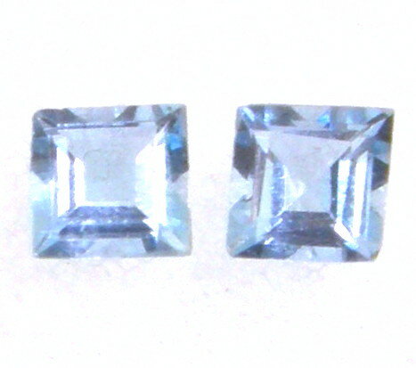 宝石名 天然 アクアマリン 産地 アフリカ産 重さ 2コ 0.48ct サイズ 3.9x3.85ミリ 色 青色 商品説明 アクアマリン ペアー 発送 簡易書留郵便も対応しています。重さにより価格変わります。