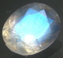 宝石名 天然石 ラブラドライト 産地 アフリカ産 重さ 0.80ct サイズ 7.5x5.8x3.3ミリ 色 ブルーイエローシラー色 商品説明 シラー効果強いブルーシラーに少しイエローも感じられますオーバルカット。 発送 簡易書留郵便も対応しています。重さにより価格変わります。