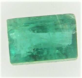 天然石　エメラルド0．14ct
