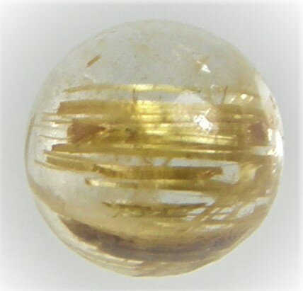 宝石名 　天然　ルチル㏌クォーツ　 産地 　ブラジル産 重さ 　0．90ct サイズ 　6．2x6．2x3．3ミリ 色 　ホワイト色 商品説明 　金針入り「ルチル」クォーツ　カボッションカット　ルーペ見細かいキズあり。 発送 簡易書留郵便も対応しています。重さにより価格変わります。