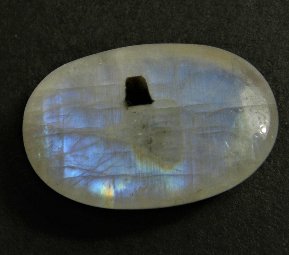 天然石　レインボームーンストーン13．52ct
