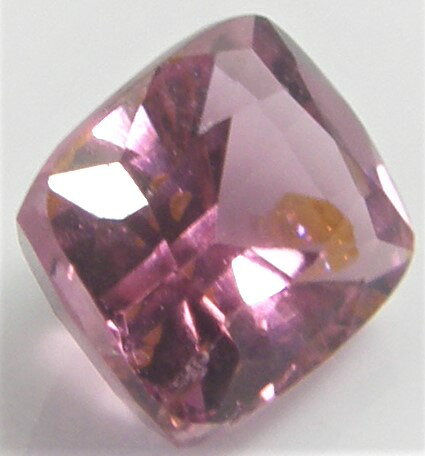 Gems 楽天市場支店の天然石　ピンクスピネル1．36ct｜アングル2