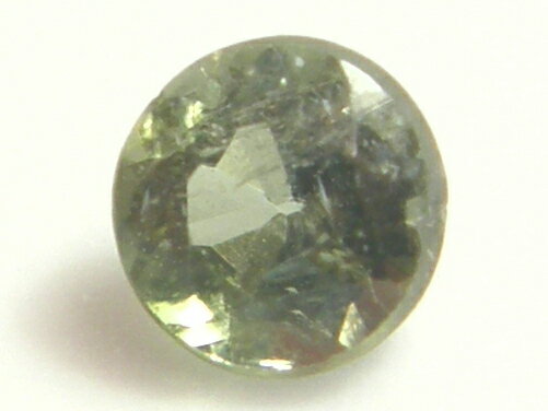 宝石名 　天然　グリーントルマリン 産地 　ブラジル産 重さ 　0．45ct サイズ 　4．6x4．6x3．5ミリ 色 　緑色 商品説明 　ラウンドカット4．6ミリ　グリーンカラートルマリン。 発送 簡易書留郵便も対応しています。重さにより...