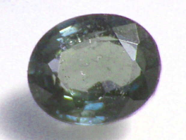 天然石　カラーチェンジガーネット0．89ct