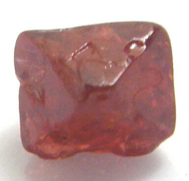 天然　レッドスピネル0．57ct原石