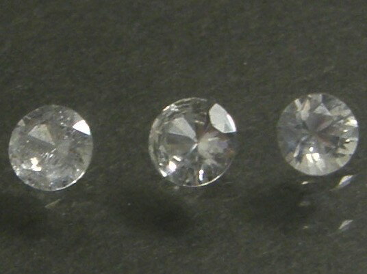 天然 ホワイトサファイア0.34ct 3個