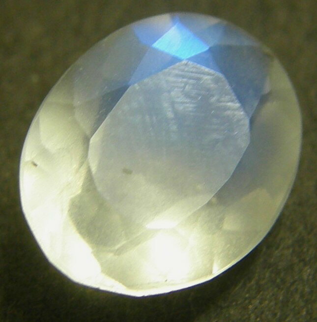 Gems 楽天市場支店の天然　ペリステライト0．94ct｜アングル2