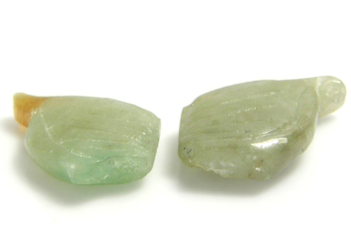 天然　翡翠5．20ctペア　彫刻品