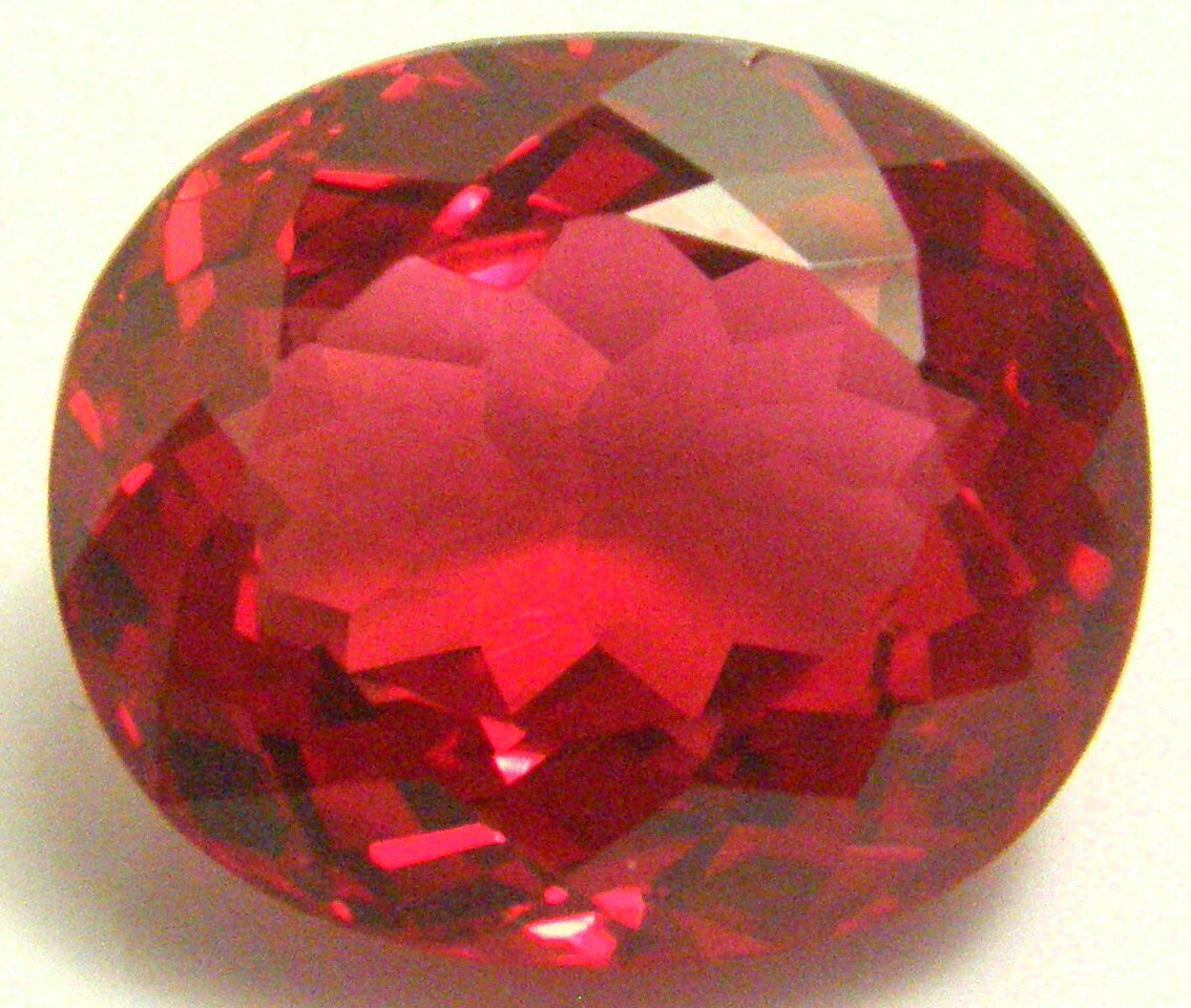 合成　パパラチアカラーサファイア21．95ct