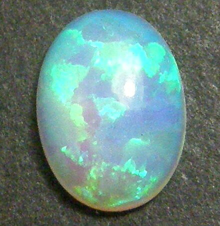 合成　オパール0．39ct