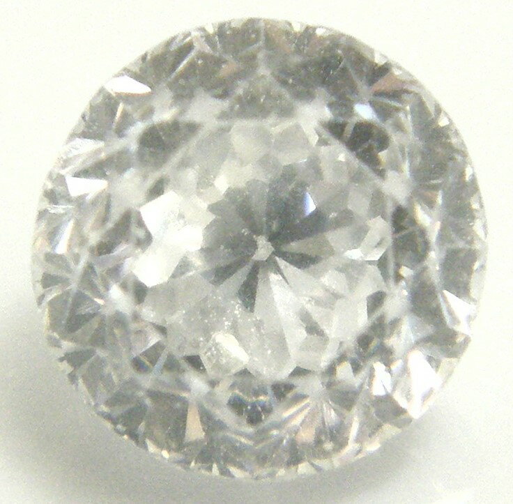カラーレスキュービックジルコニア6．59ct　約9ミリ