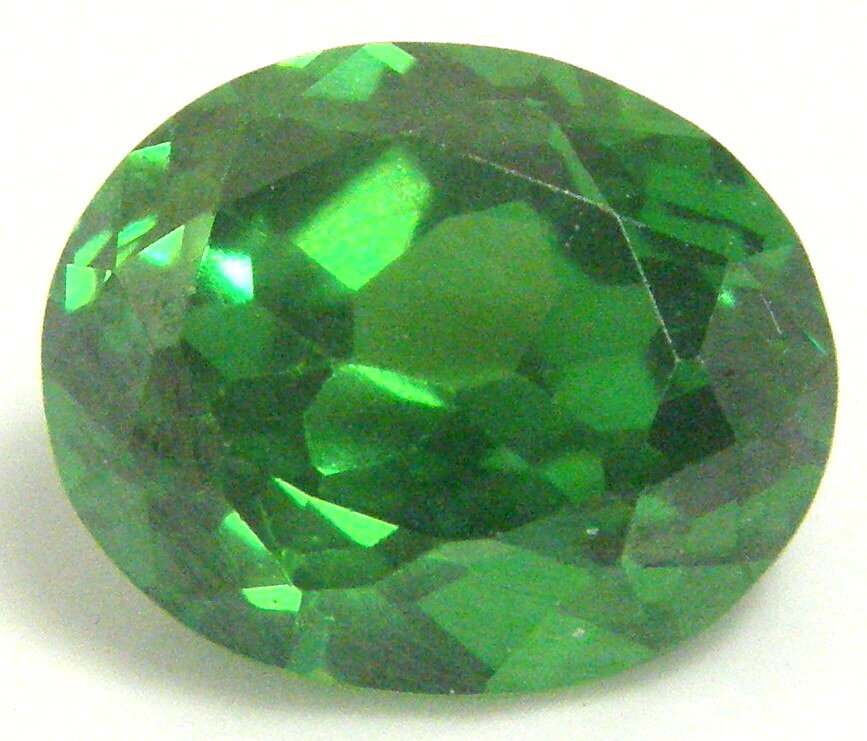 グリーンキュービックジルコニア8．28ct